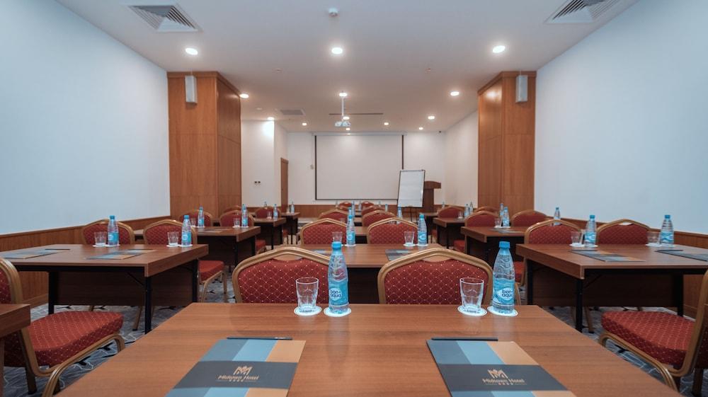 Midtown Hotel บากู ภายนอก รูปภาพ